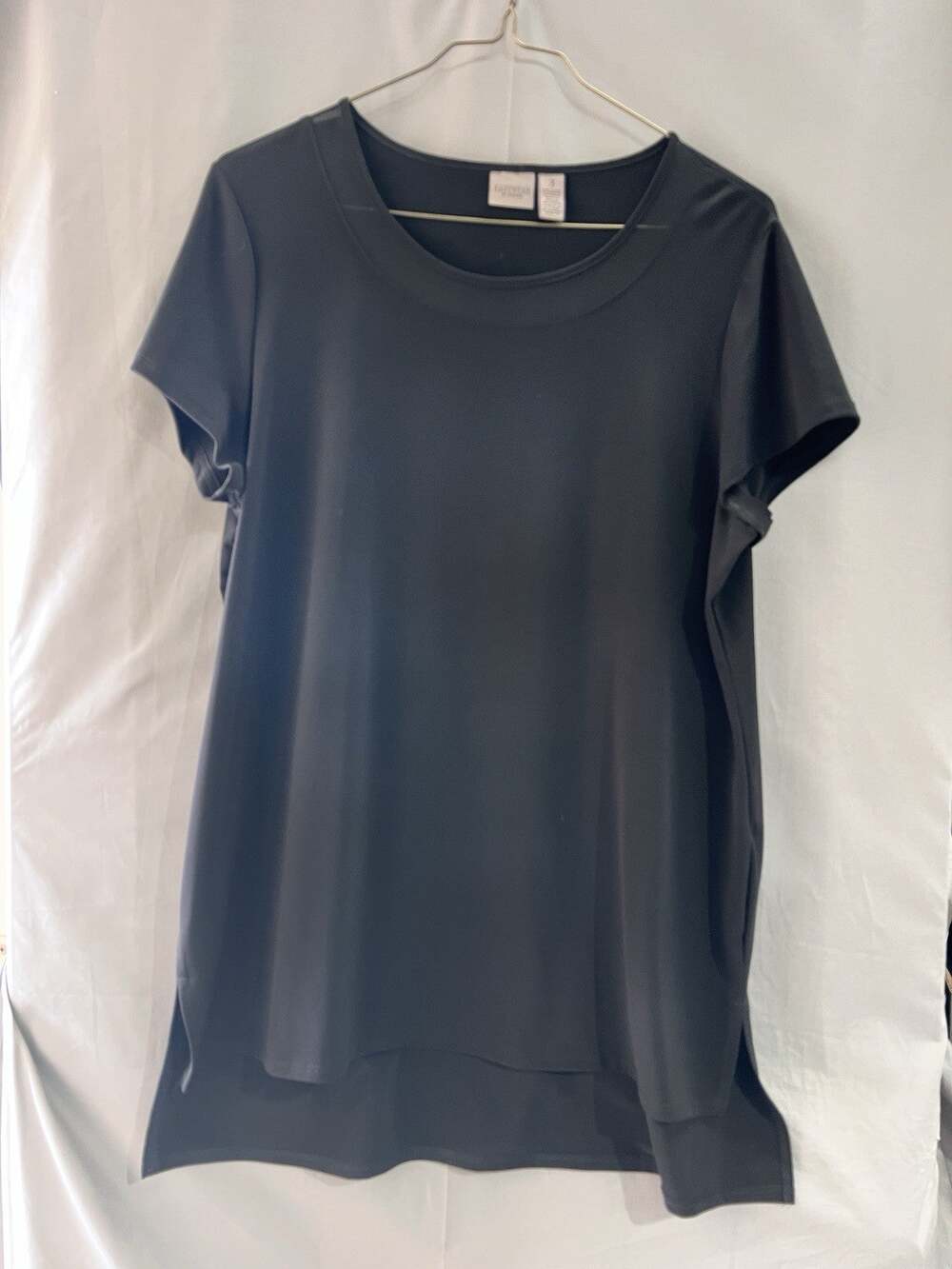 Easywear Chicos relaxed fit with a hi-low hemline Black Shirt Size 3 TG2211